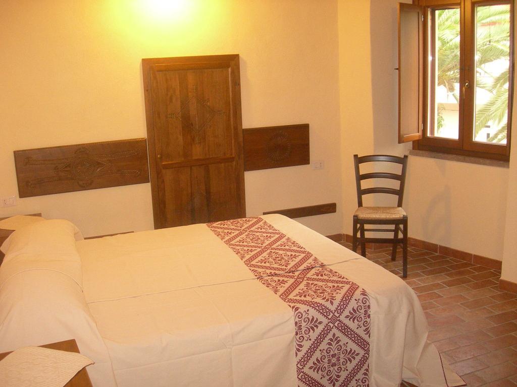 Agriturismo Battaglia Villamassargia Værelse billede